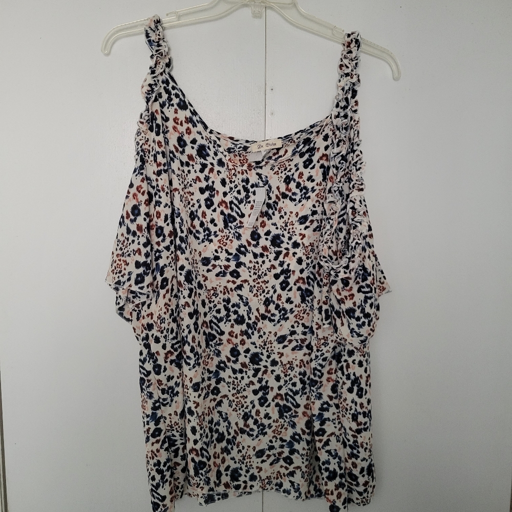 Size 3x cold shoulder blouse